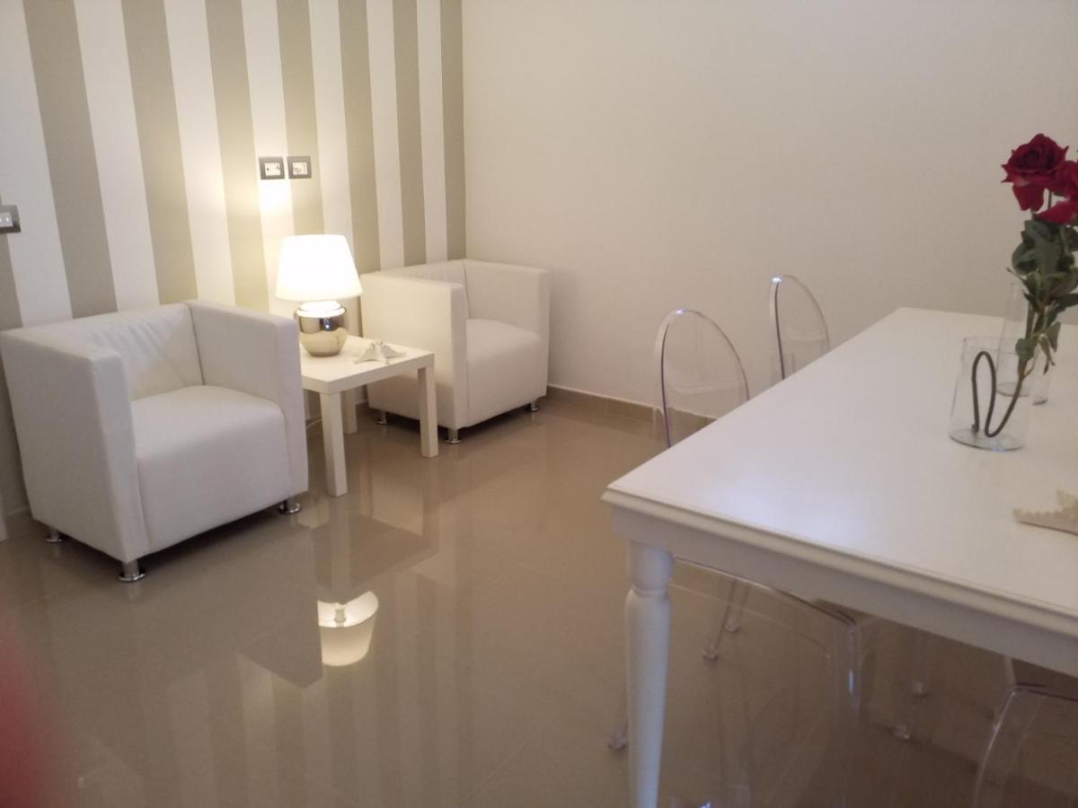 Mediterranean Apartments Capo dʼOrlando Екстериор снимка