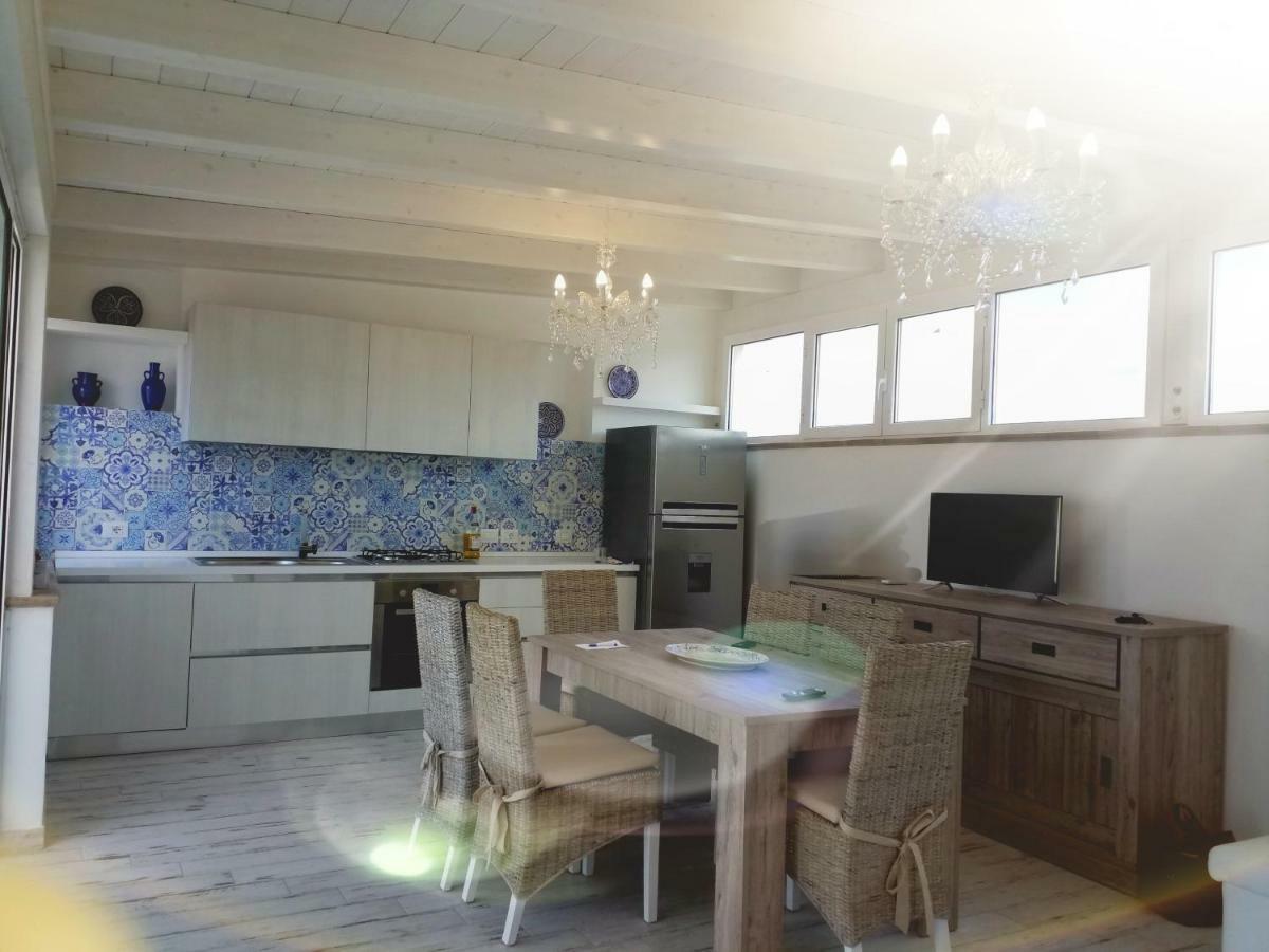 Mediterranean Apartments Capo dʼOrlando Екстериор снимка