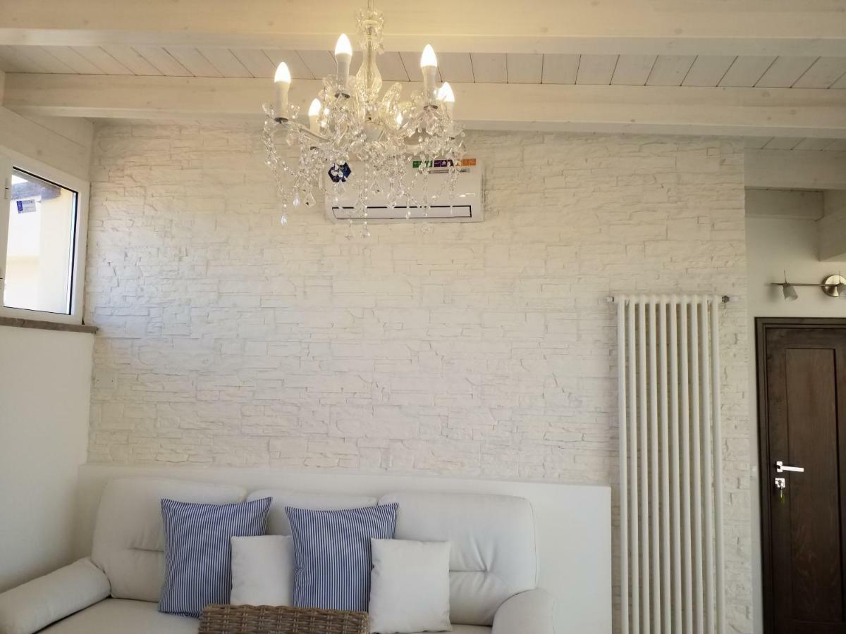 Mediterranean Apartments Capo dʼOrlando Екстериор снимка